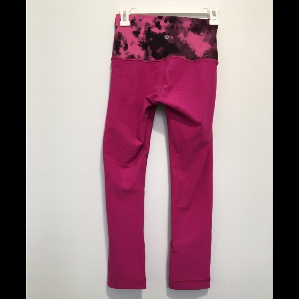 4. Lululemon Wunder Under Raspberry/Blooming Pixie - Picture 4 of 8